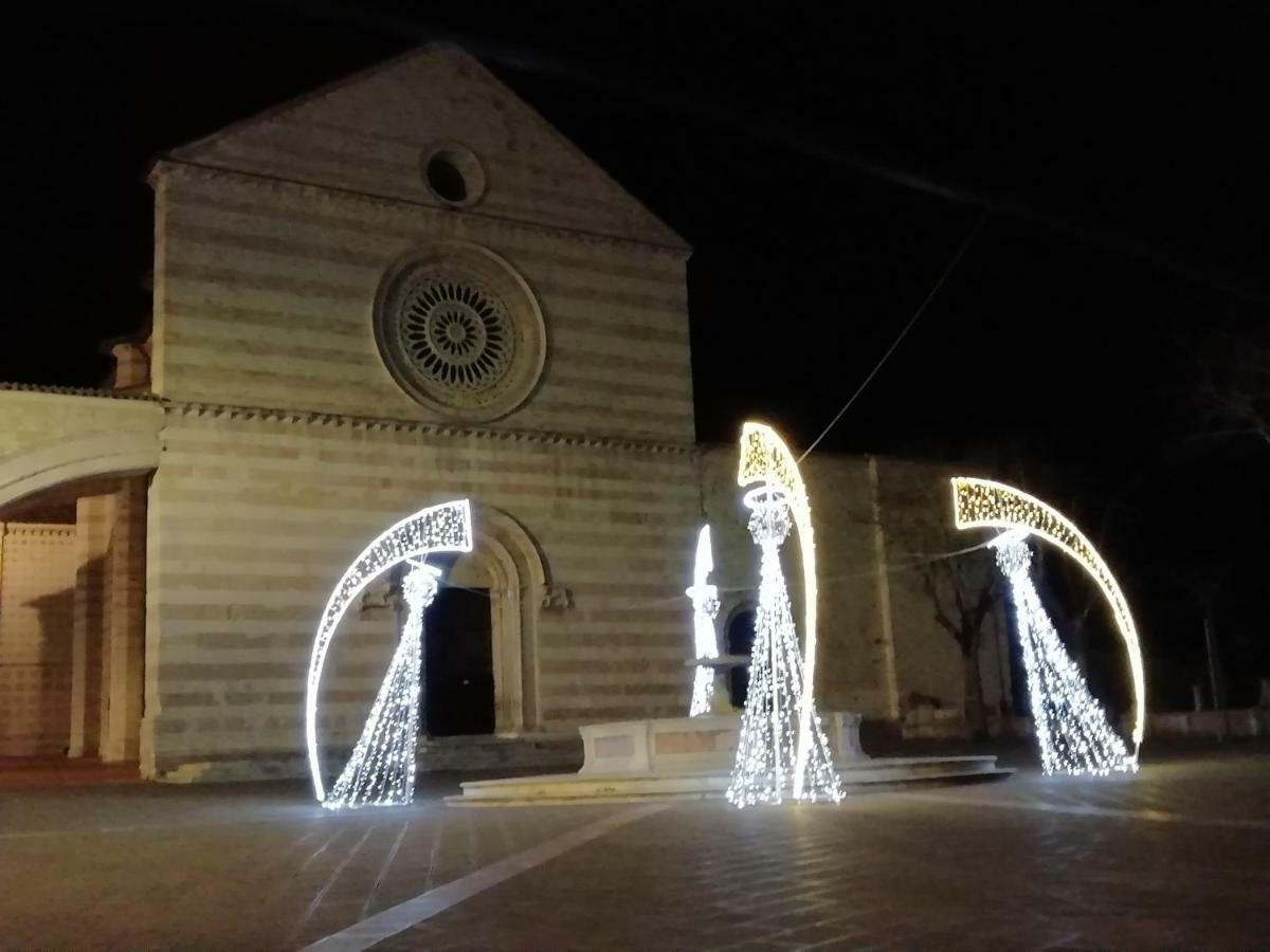 Canto XI Assisi Buitenkant foto